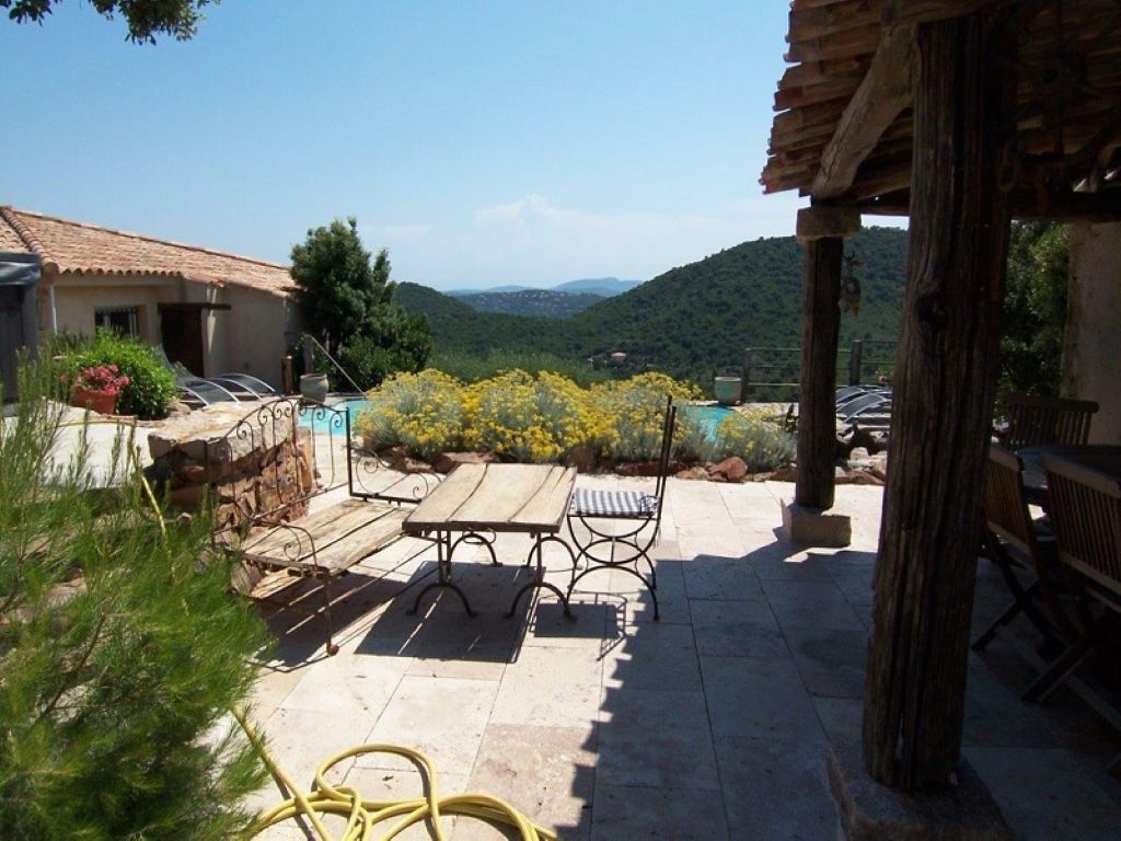  VILLA-CAROLE-5-53bbd9f4f025438884356f0a149a7378