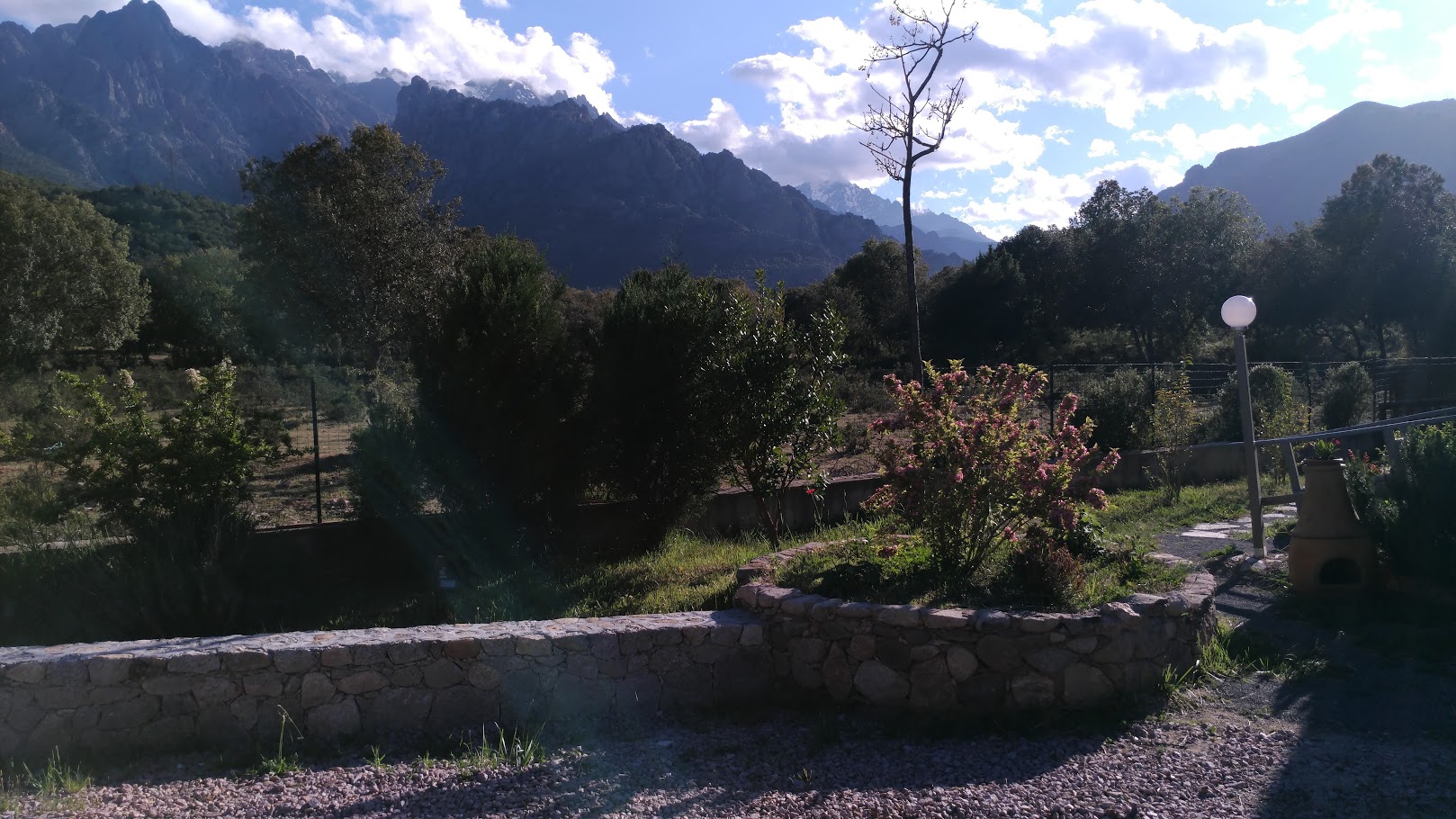  Vue Panoramique sur les montagnes
