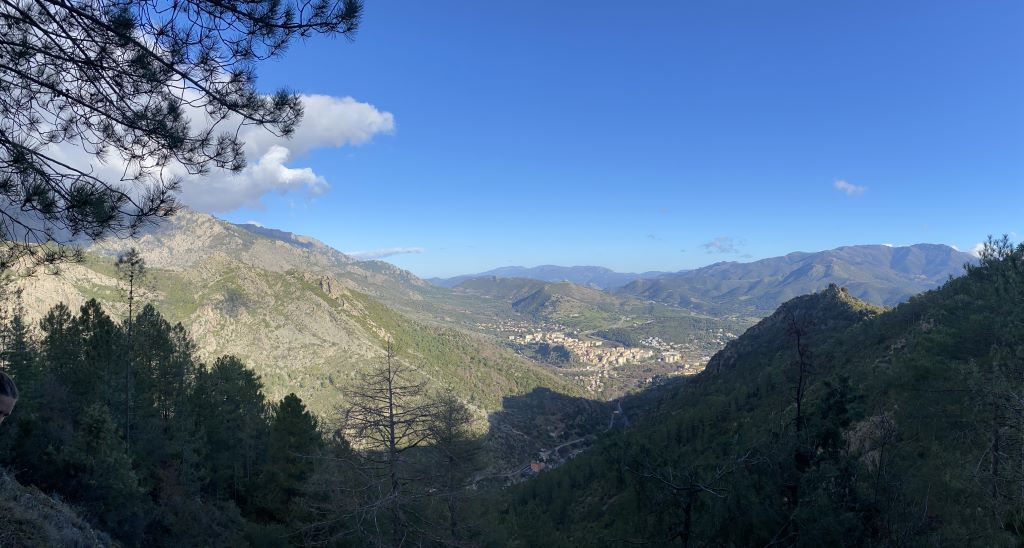  Vue-de-Corte-et-Punta-di-u-Corbu-3