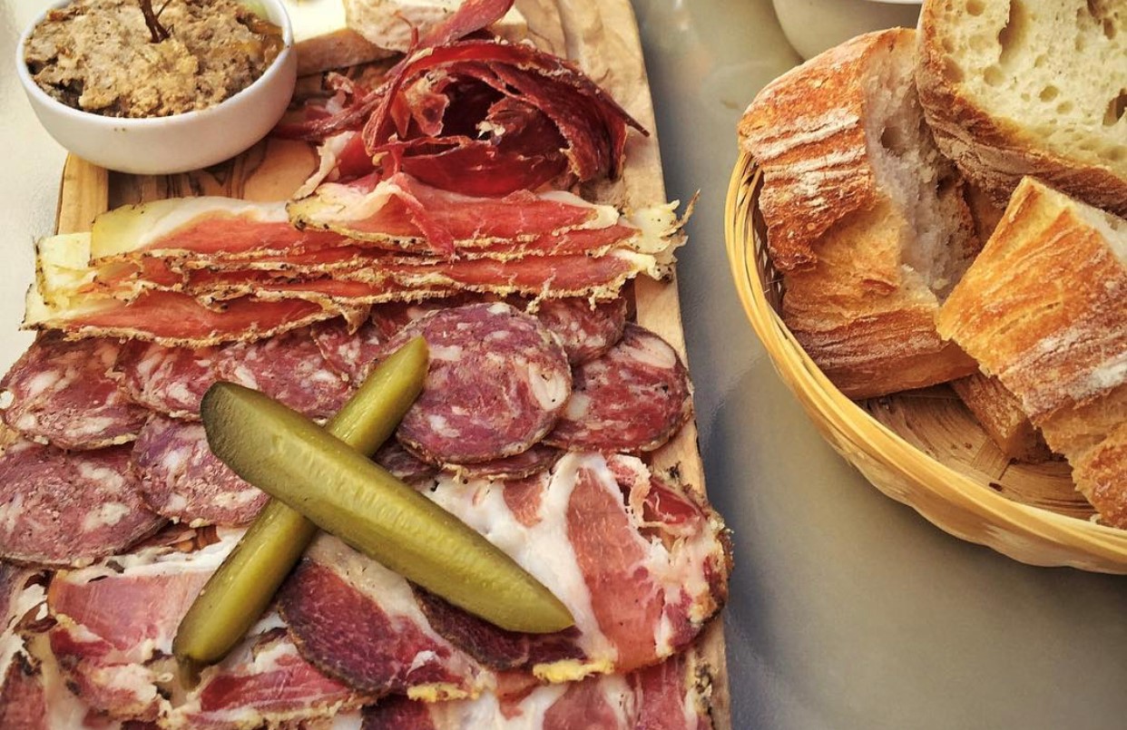 antigu-epicerie-corse-bonifacio-charcuterie-specialités (6)