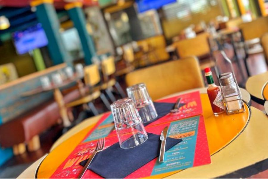  cafe-wha-vieux-salle-interieure-bastia