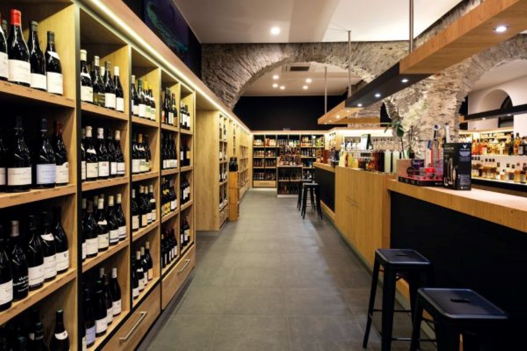  empreinte-caviste-bouteilles-comptoir