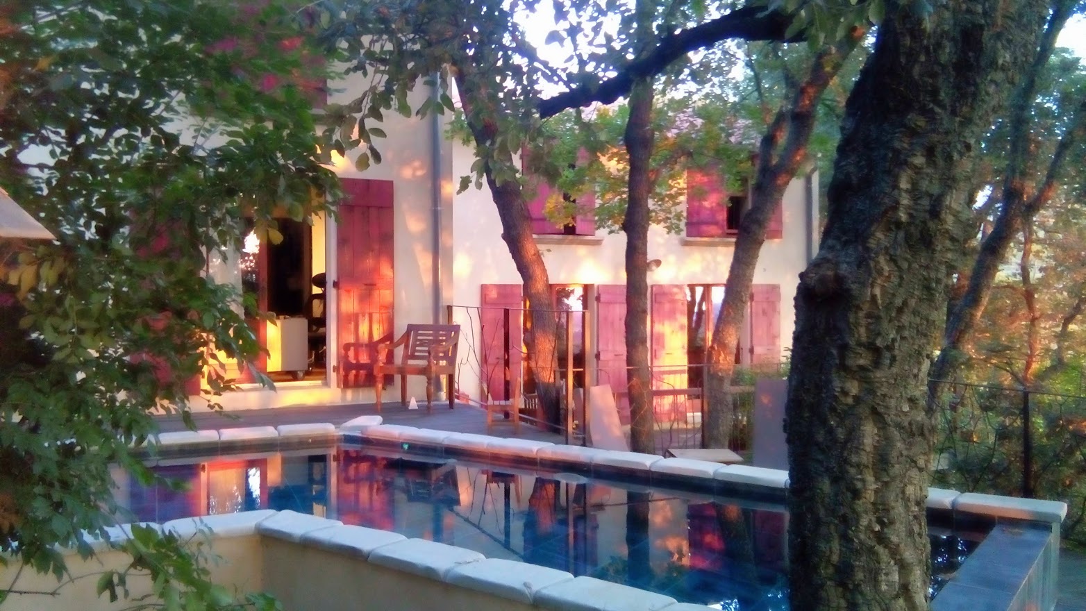  Façade coté piscineMaison de la Vigne