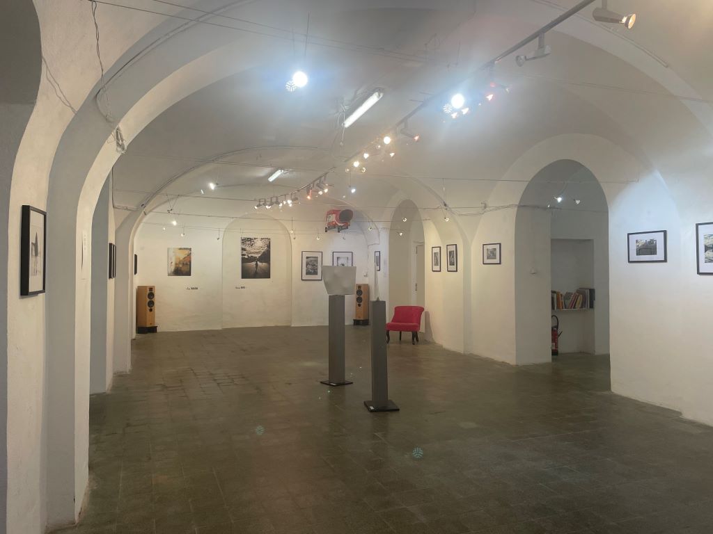  GALERIE NOIR ET BLANC