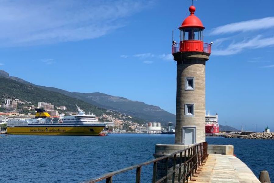  guides-via-corsica-vue-phares-vieux-port-bastia