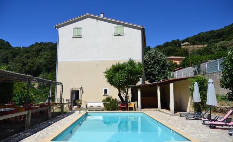U PARADISU La Piscine ©jpf/2023
