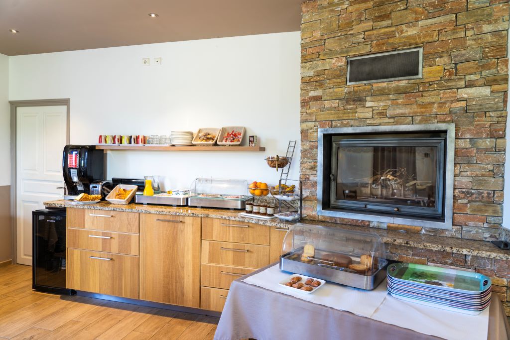  AUBERGE LES OLIVIERS