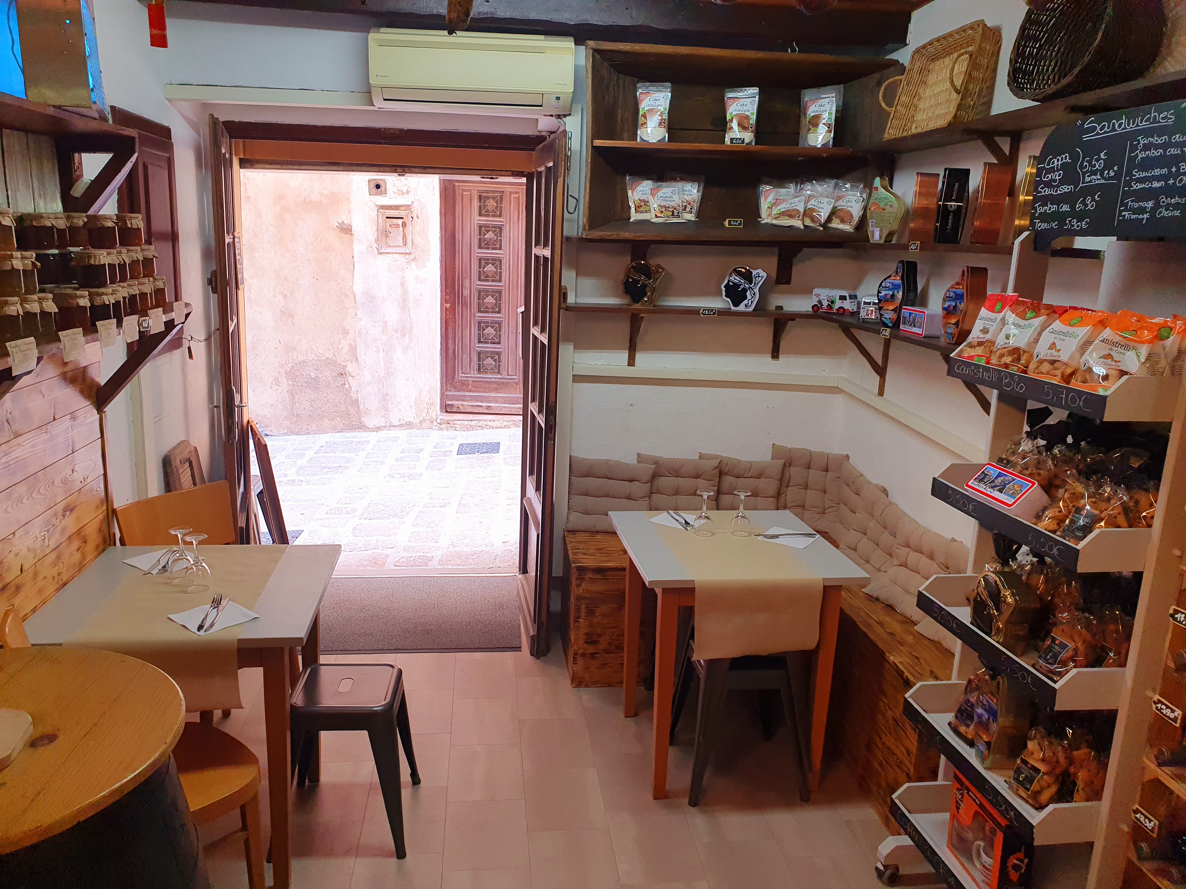  loriu-di-chera-interieur