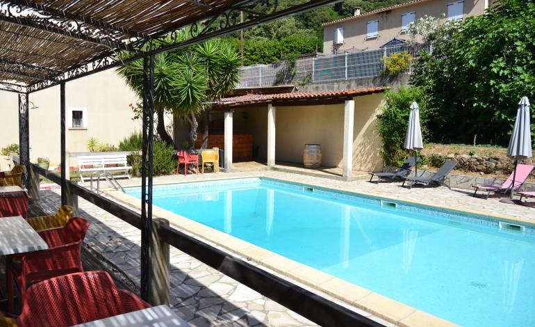 Restaurant Le St PIERRE Piscine ©jpf2023