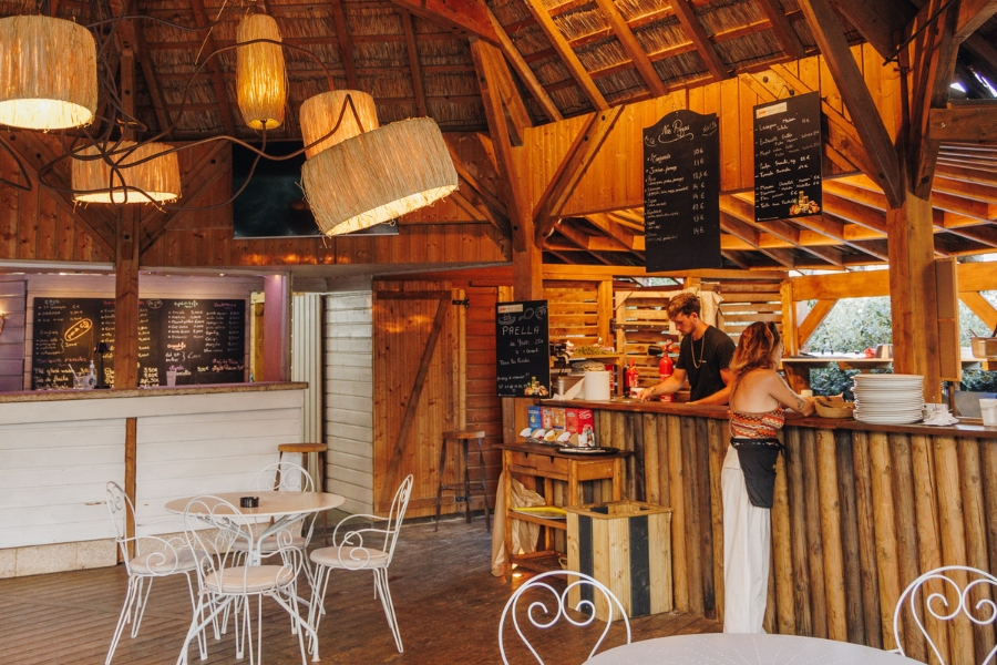  BAR RESTAURANT LA PAILLOTE