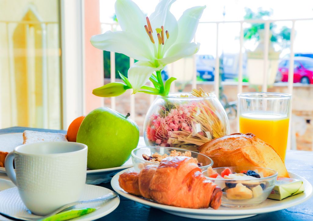  petit dejeuner hotel posta vecchia