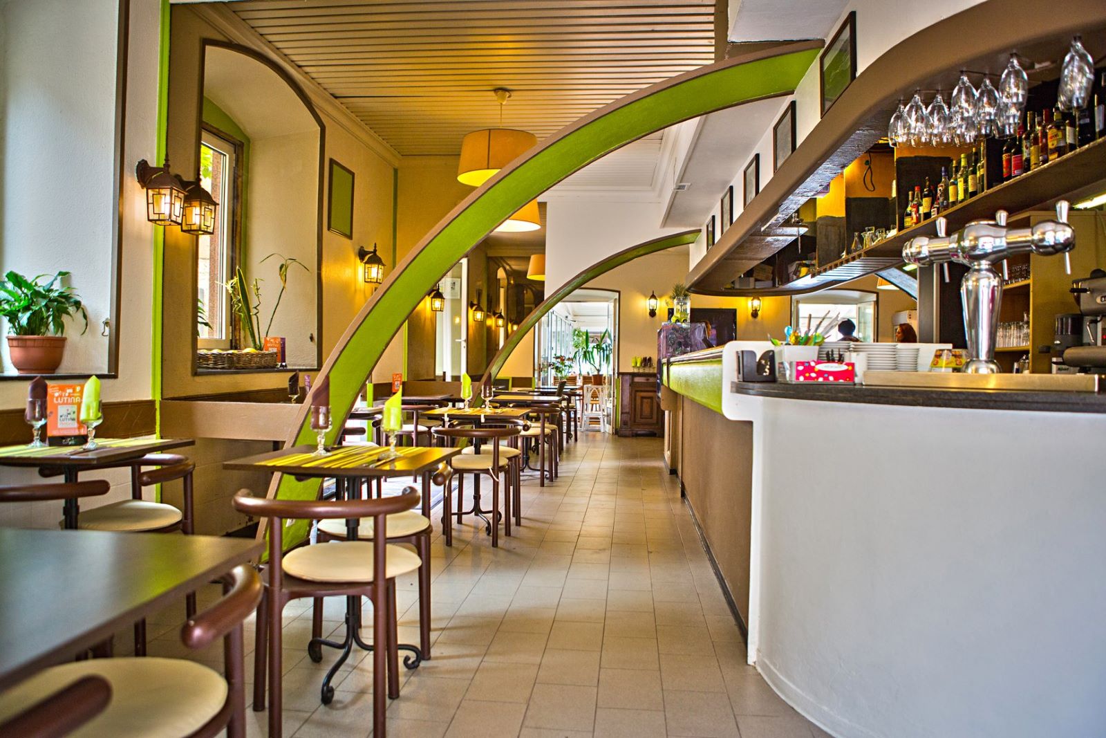  se_restaurer_le_royal_hotel_3820160302083725