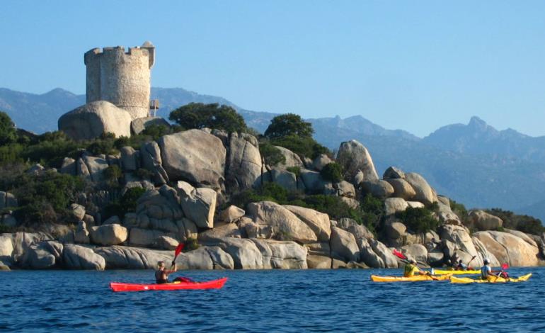 sejour-multi-activites-en-famille-acqua-corsica-kayak-de-mer-randonnee-et-canyoning-ajaccio-2-1529076660 Cors'aventure sejour-multi-activites-en-famille-acqua-corsica-kayak-de-mer-randonnee-et-canyoning-ajaccio-2-1529076660 Cors'aventure