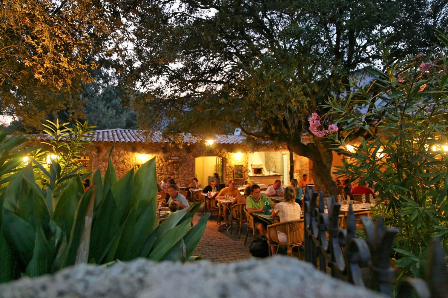  services_bar___restaurant_tizzarella_camping_4020180412132708_1500xautox75
