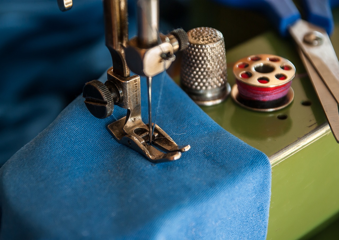  sewing-machine-1369658_1280