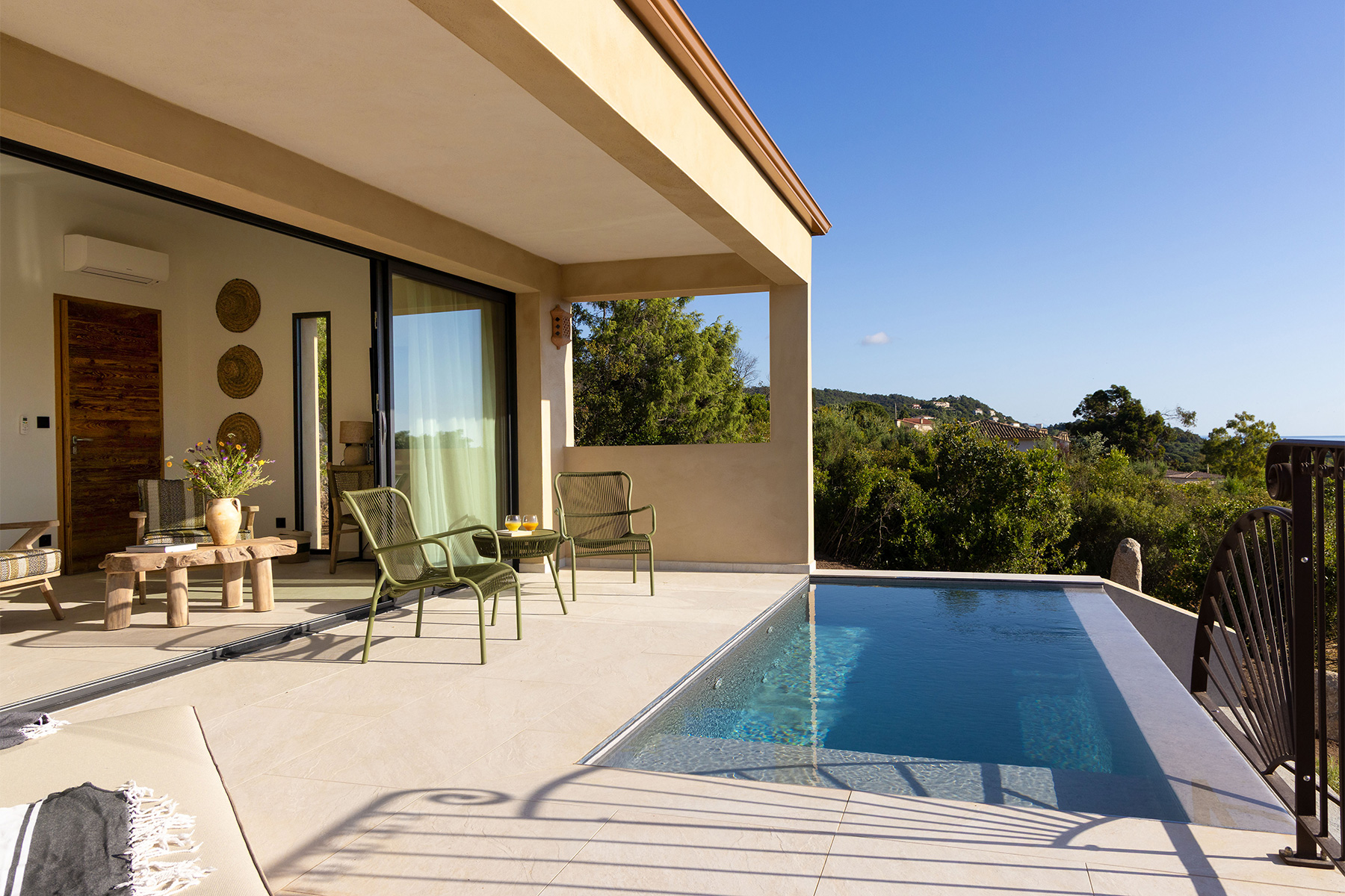  sloenzara-favone-hotel-de-charme-avec-piscine-privee