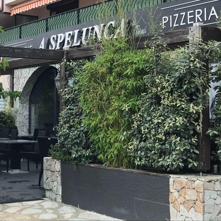 A SPELUNCA DI TOINOU