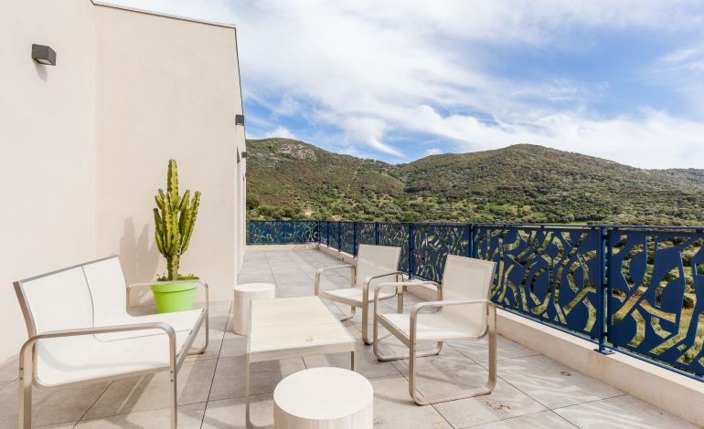 terrasse vue montagne jperez │photoikos.com │lookmeluck.com